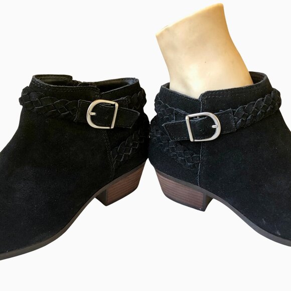 G.H. Bass & Co. Nina Braid Black Suede Ankle Boot Side Zip Bootie  7.5 W - Picture 13 of 14